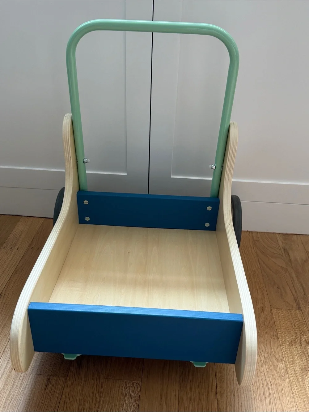 KiwiCo Push-and-Go Walker Wagon